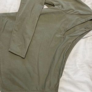 Abercrombie and fitch top